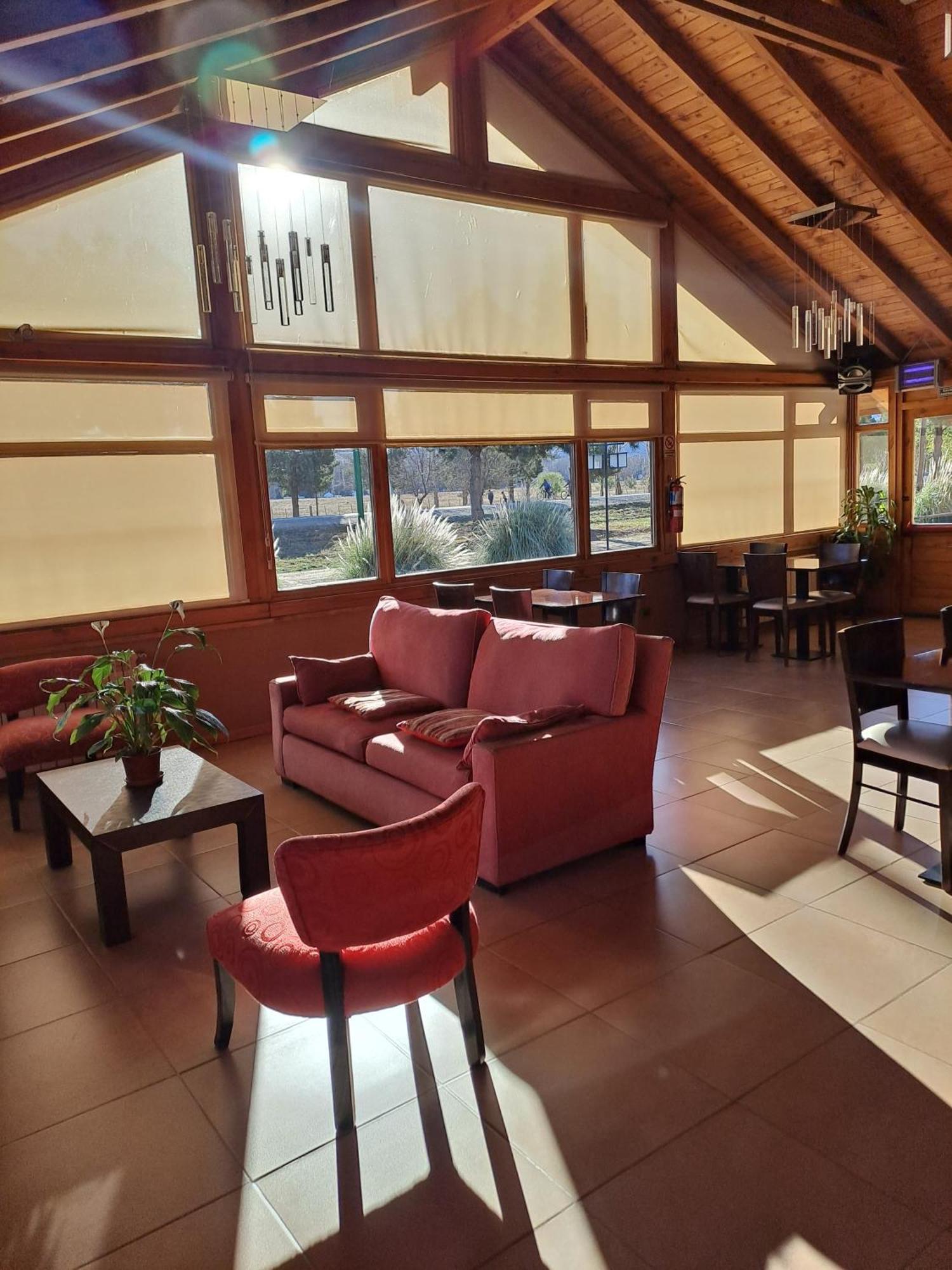 Hosteria Y Cabanas Land Park - Spa & Lodge Junín de los Andes 外观 照片